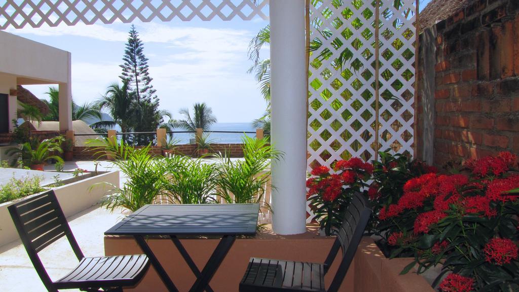 La Paloma Oceanfront Retreat Hotel ซาน พาทริชิโอ เมลาเก ภายนอก รูปภาพ